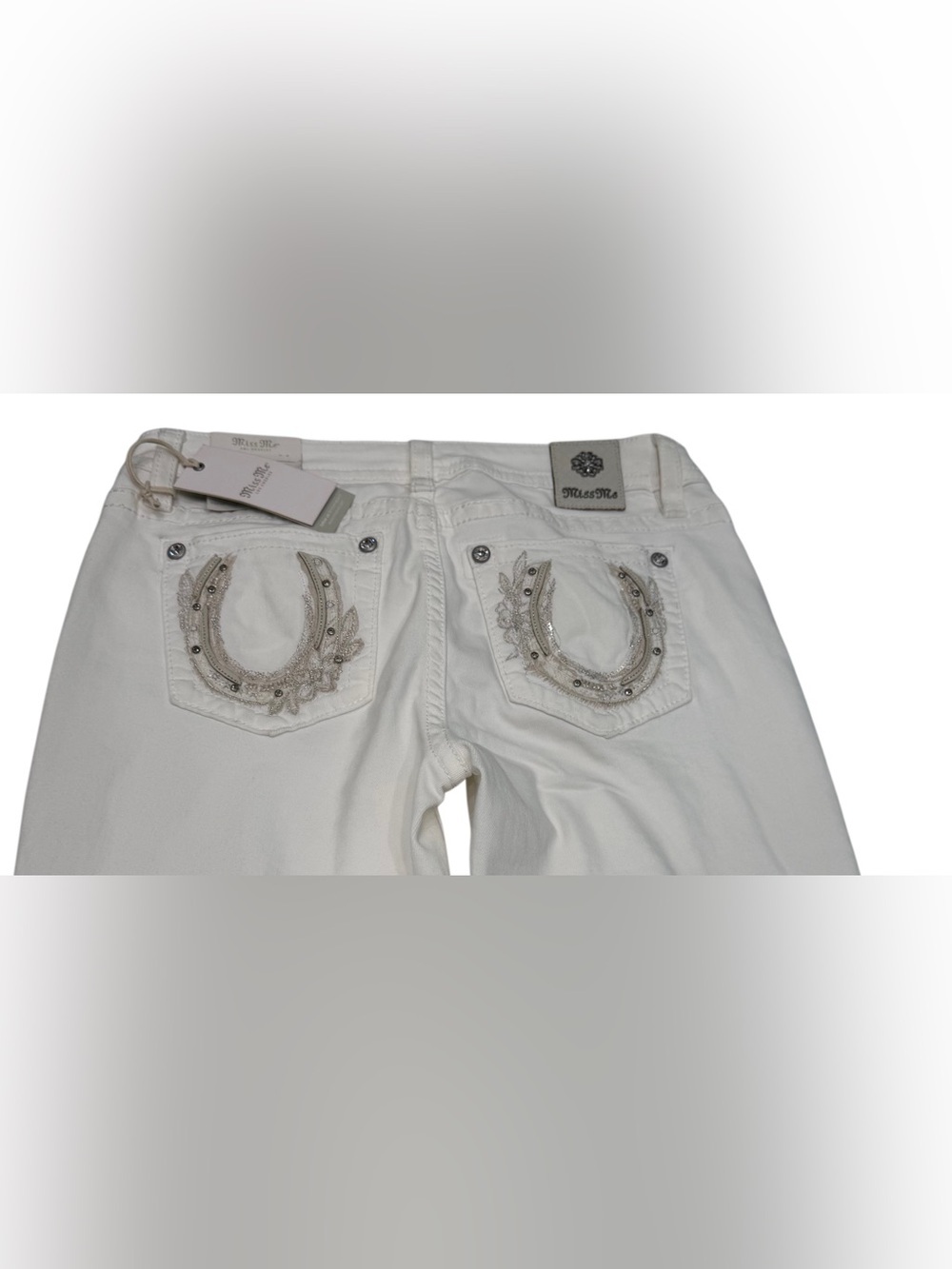 Miss Me Women’s Mid Rise‎ Boot Cut  White Jeans Size 30x30 NWT